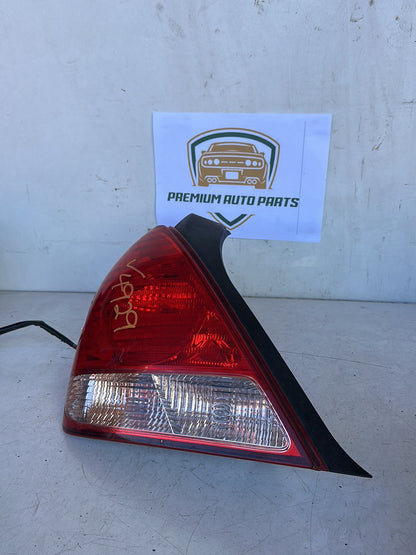 2010 Nissan Pulsar Sedan Left Taillight