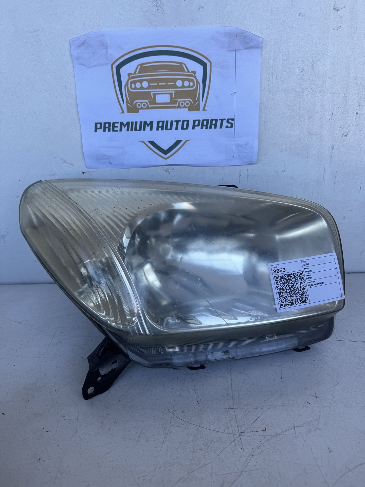 2002 Toyota RAV4 SUV Right Headlight