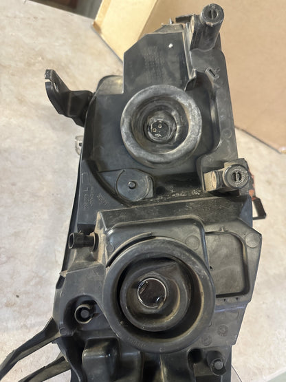 2009 Ford Falcon Left Headlight 2913006