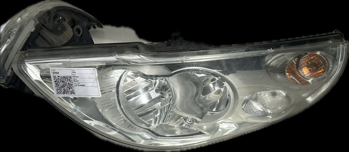 2016 Renault Master Cargo Van Left Headlight