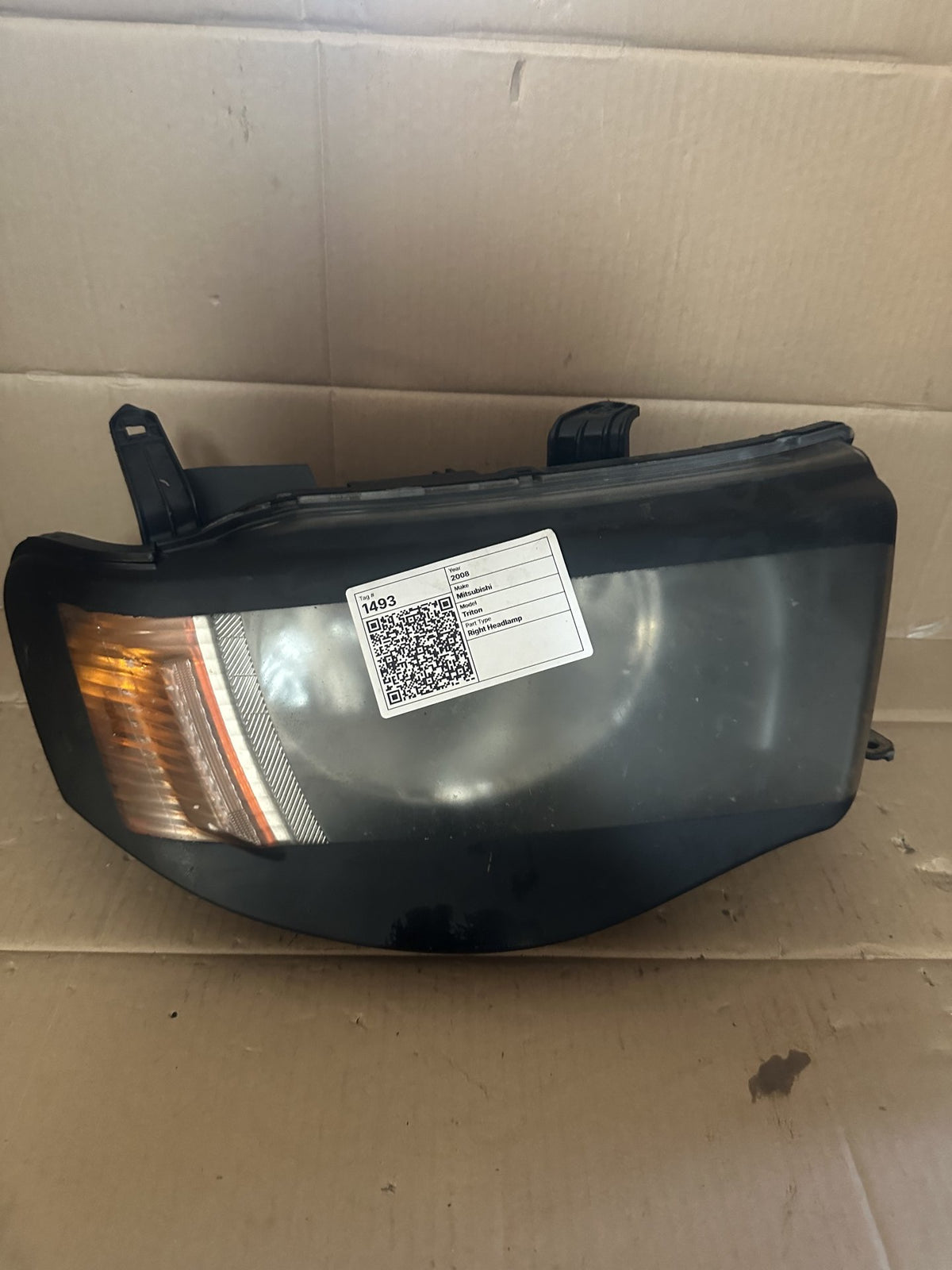 2008 Mitsubishi Triton KB*T KB9T - Right Headlight