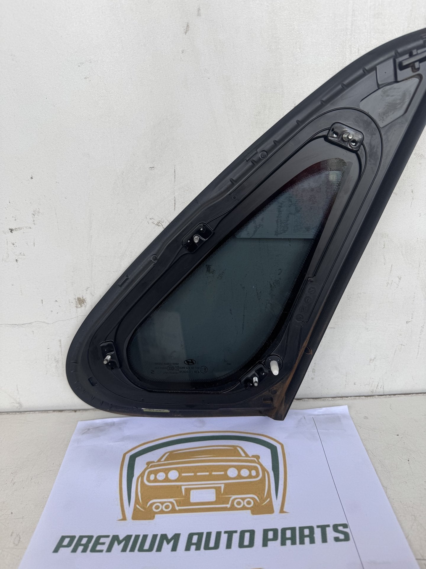 2017 Hyundai i30 Hatchback Left Rear Cargo Glass