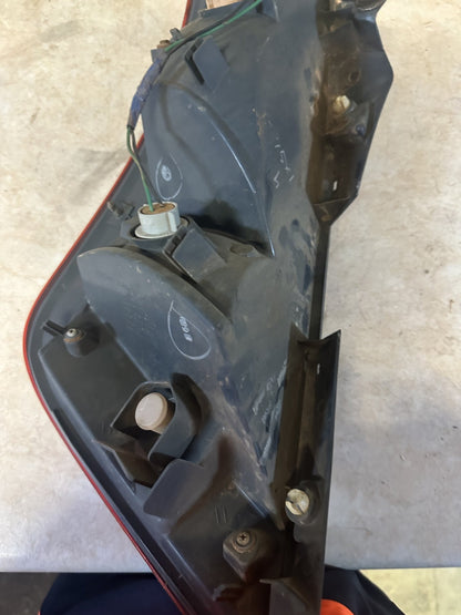 2010 Nissan Murano - Right Taillight