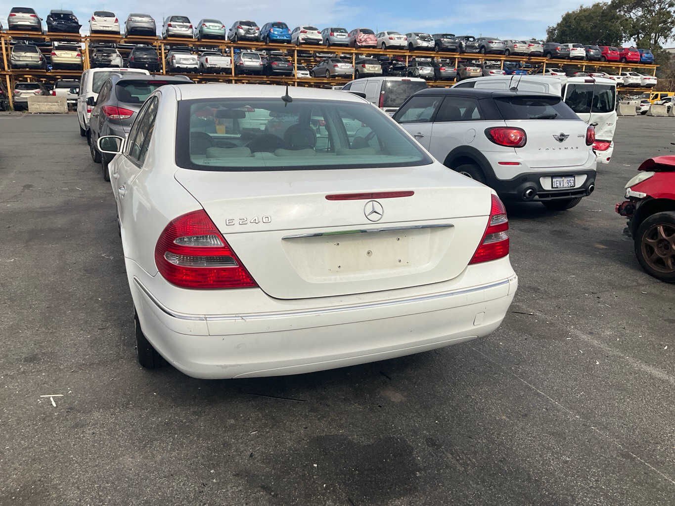 2004 Mercedes-Benz E240  W210Sedan 
Mercedes-Benz
E240