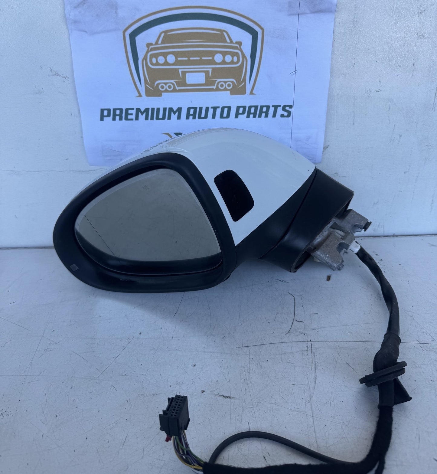 2016 Volkswagen Touareg Station Wagon Left Door Mirror
