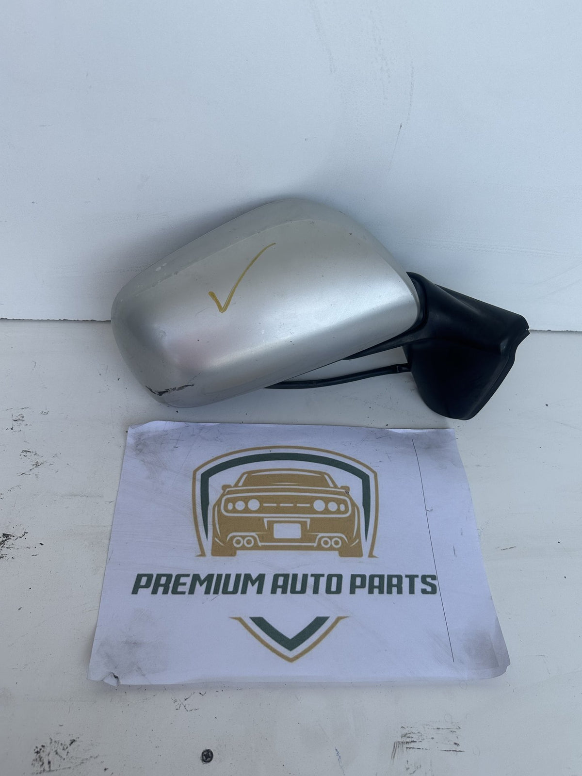 2007 Toyota Corolla Hatchback Right Door Mirror 022310