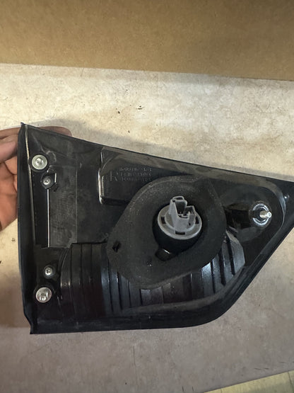 2010 Mitsubishi Outlander - Right Boot Light