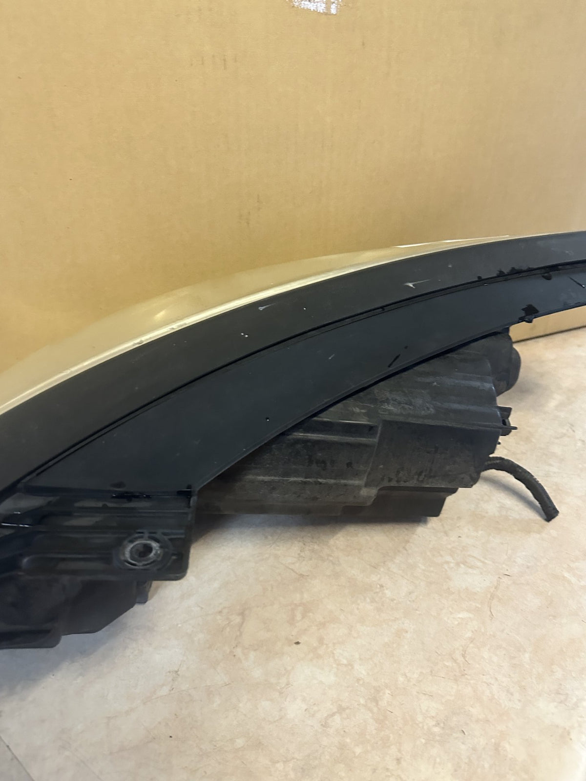 2013 Hyundai ix35 - Right Headlight
