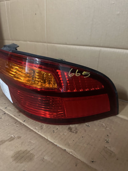 2002 Toyota Avalon Sedan Right Taillight 043-2159
