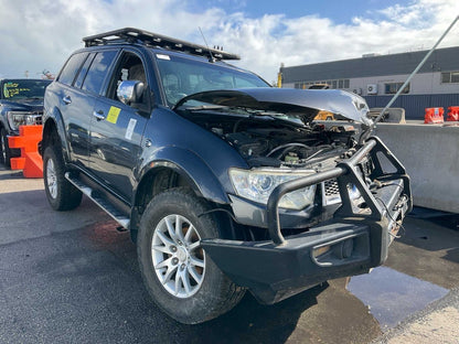 2011 Mitsubishi Challenger PB