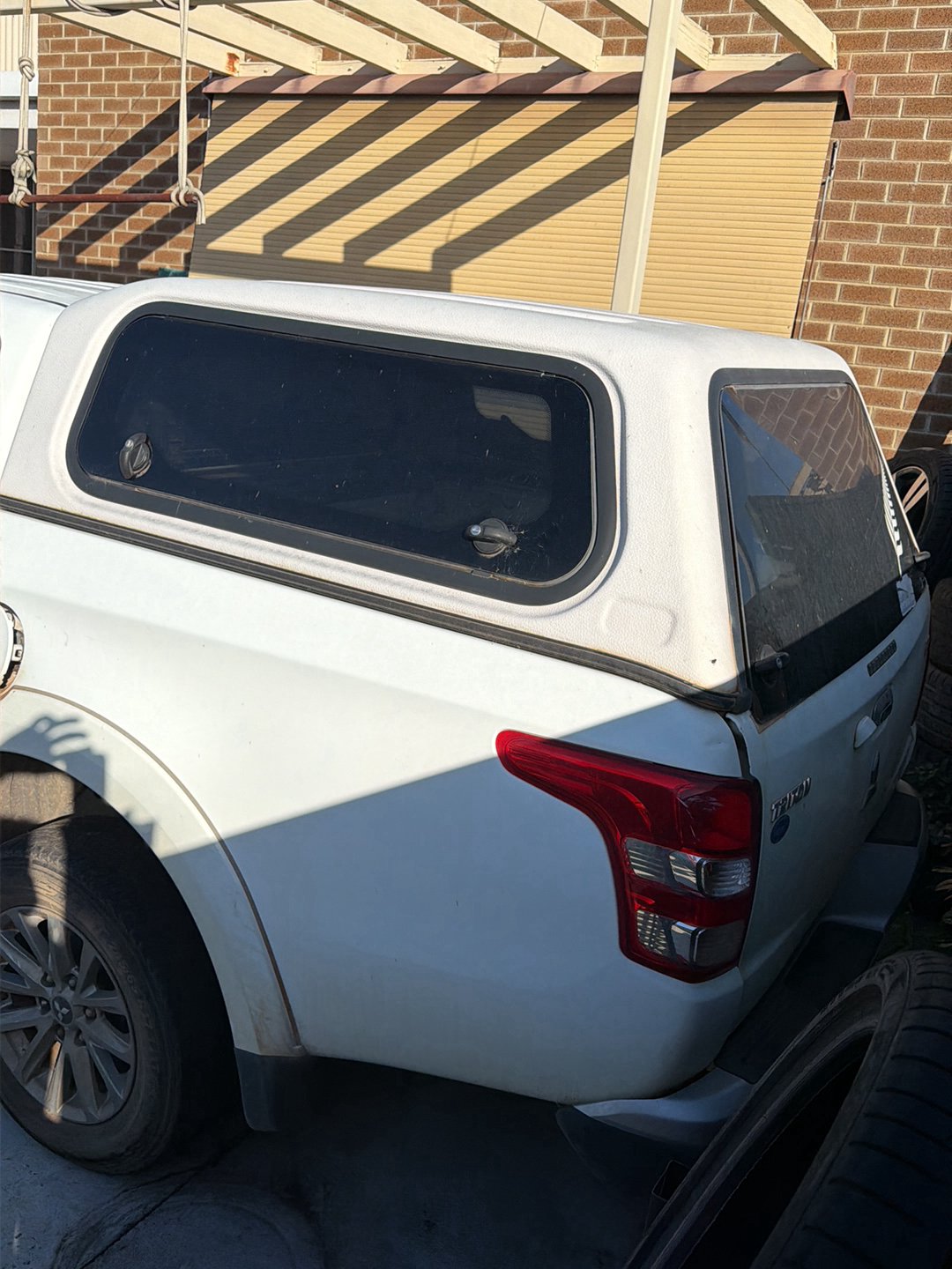 2016 Mitsubishi Triton  Pickup 
Mitsubishi
Triton