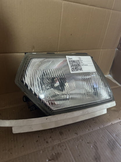 2010 Nissan Patrol - Right Headlight