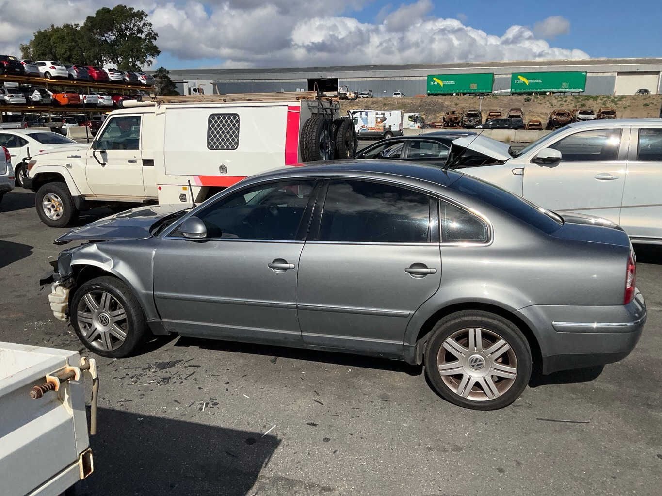 2004 Volkswagen Passat 2.8 V6 B5 (3B)Sedan 
Volkswagen
Passat