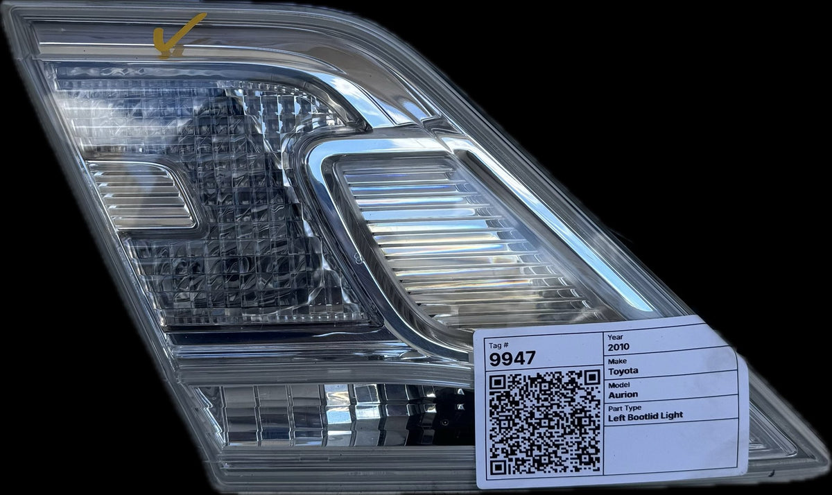 2010 Toyota Aurion GSV40R Sedan Left Bootlid Light