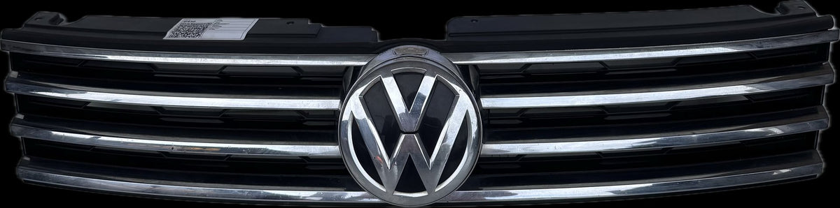 2015 Volkswagen Touareg MK2 - 7P Station Wagon Grille