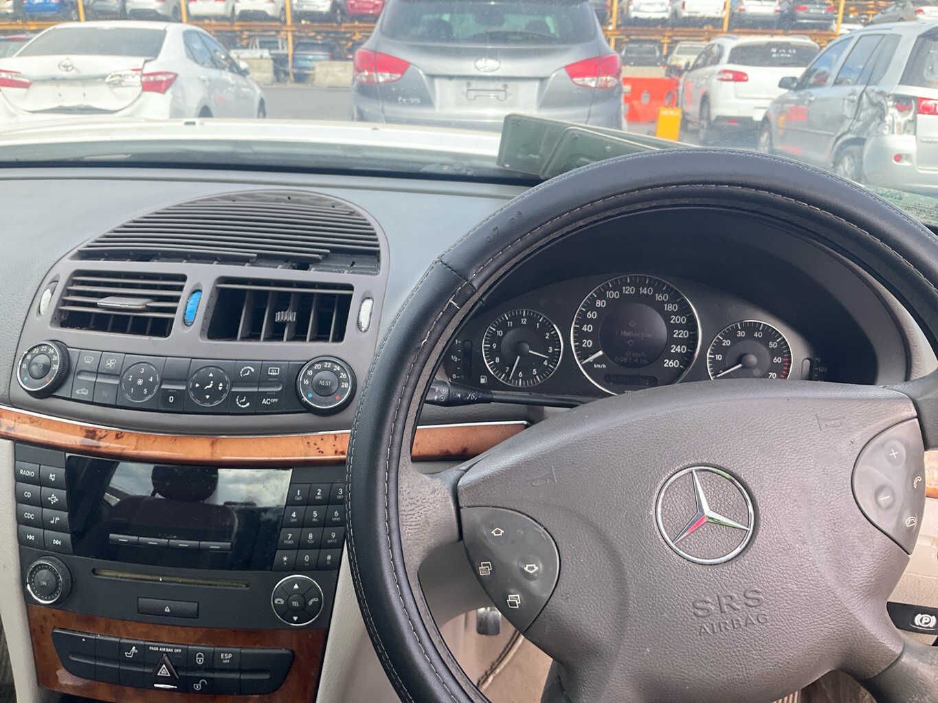 2004 Mercedes-Benz E240  W210Sedan 
Mercedes-Benz
E240