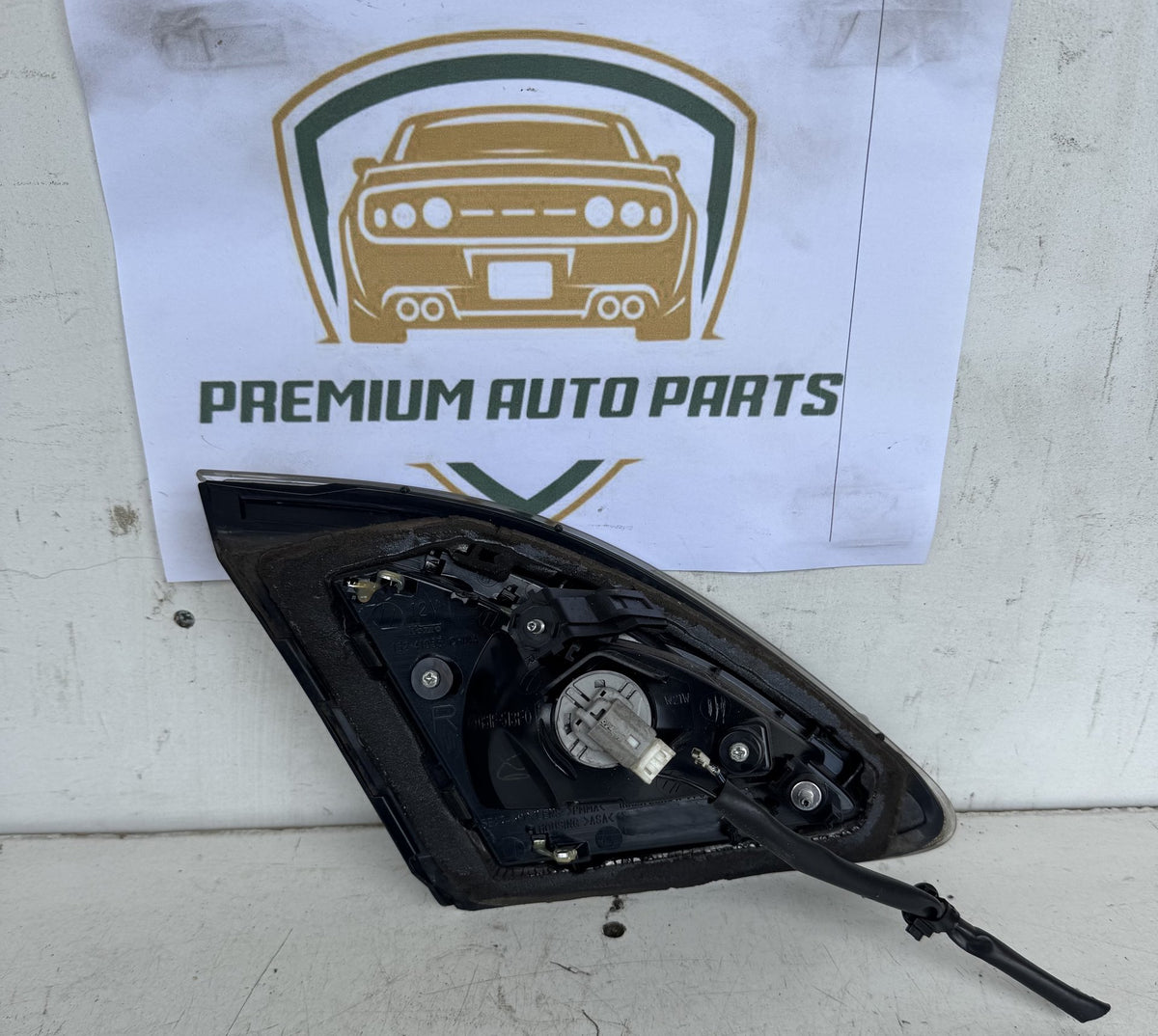 2010 Mazda Xedos 6 GH1052 Hatchback Right Boot Light