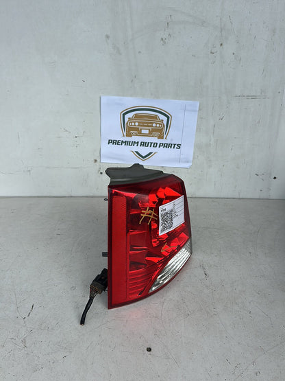 2012 Kia Sorento Station Wagon Left Taillight