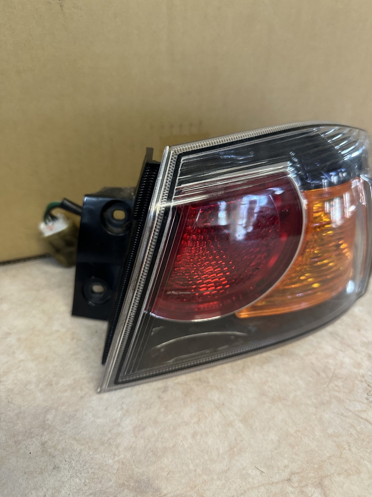 2011 Mitsubishi Lancer Lancer Sedan Right Taillight P5613