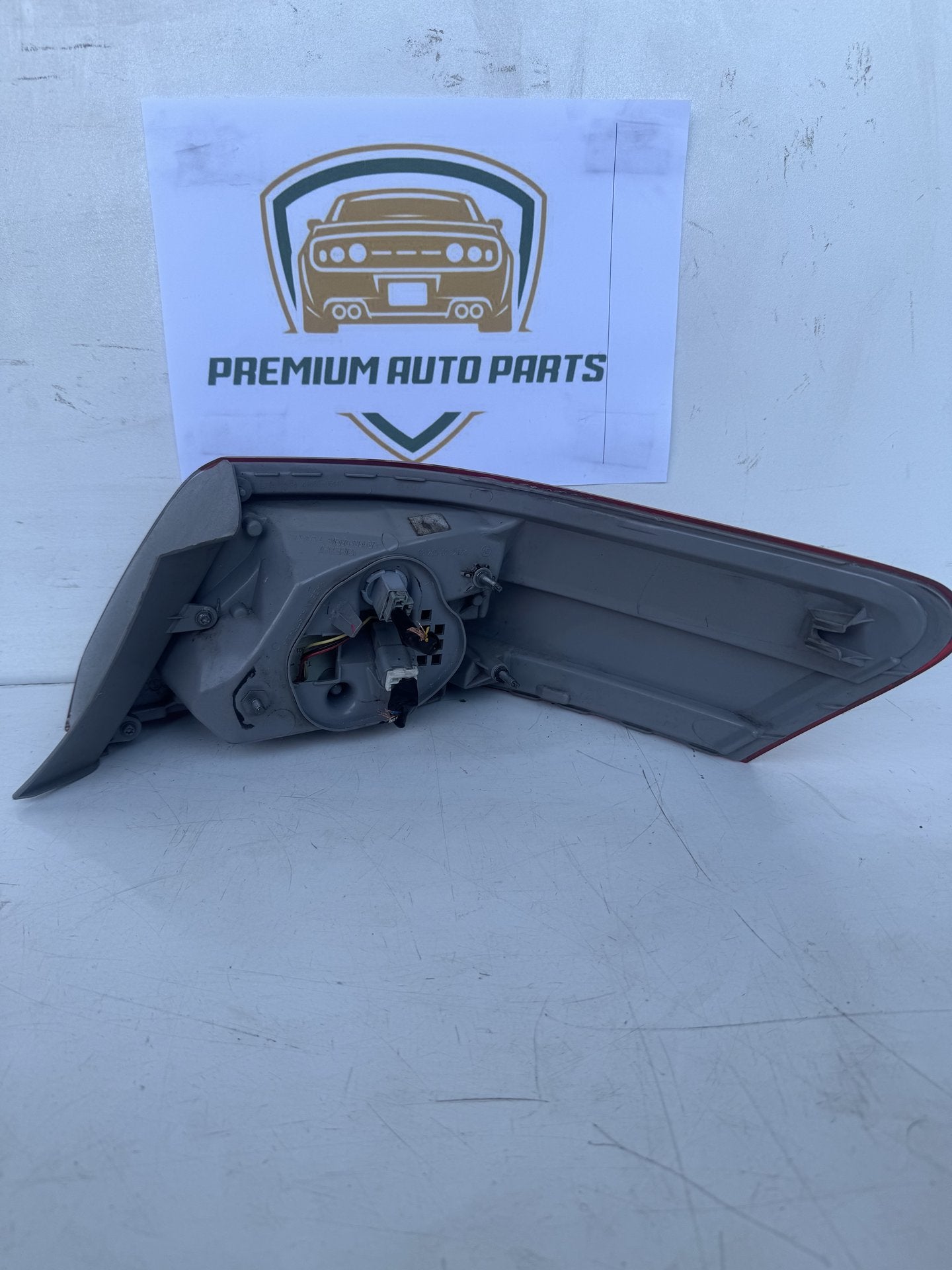 2010  XV40 Left Taillight