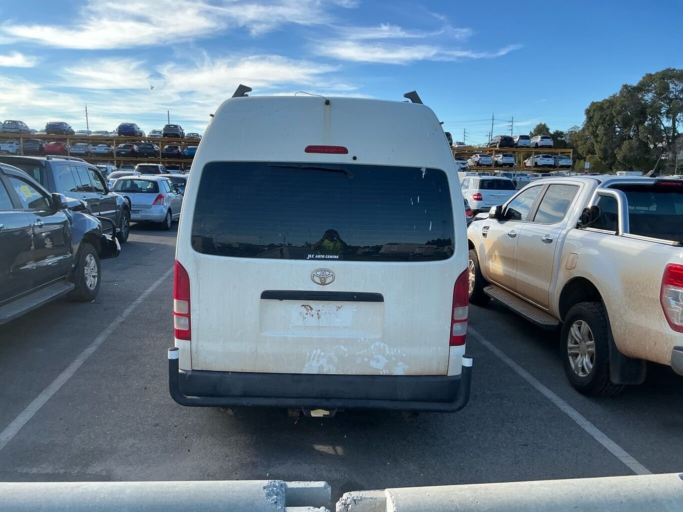 2015 Toyota Hiace Commuter H200