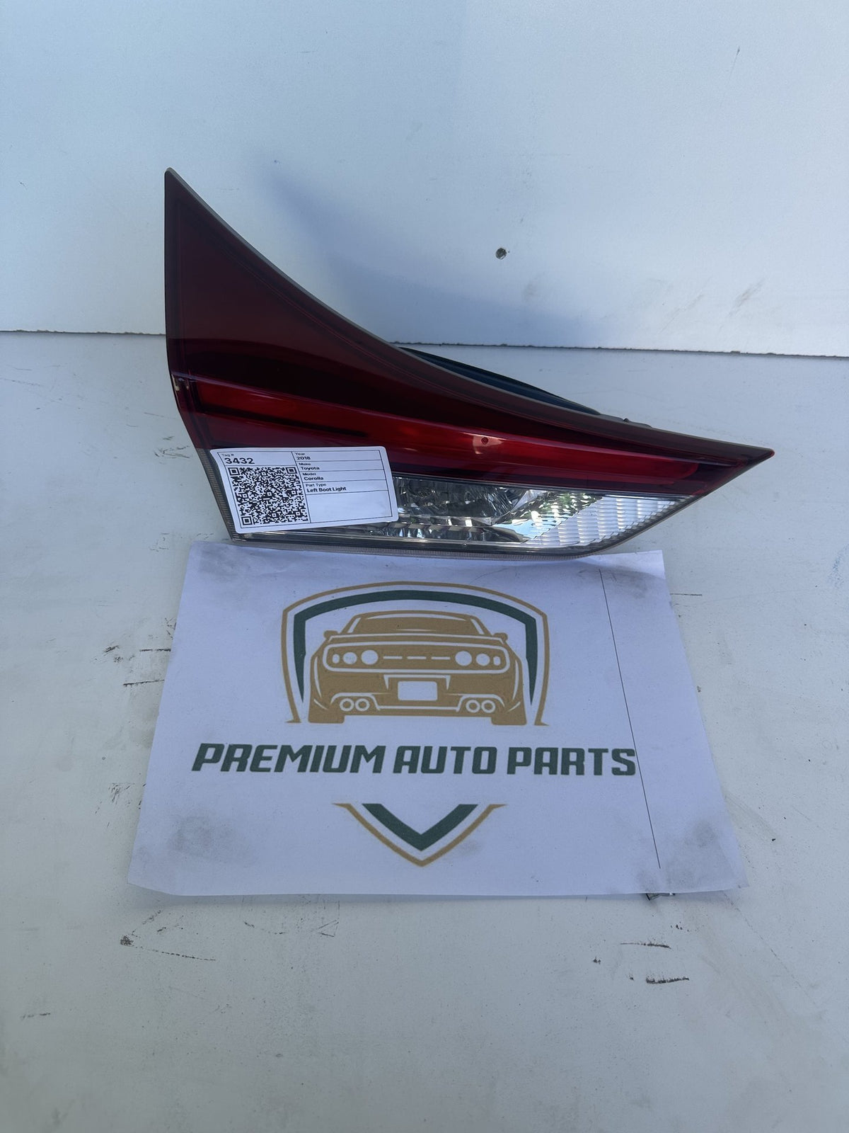 2018 Toyota Corolla ZRE1* Hatchback Left Boot Light 12-603