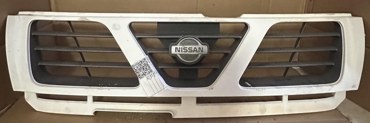 2010 Nissan Patrol - Grille