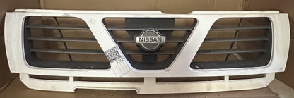 2010 Nissan Patrol - Grille