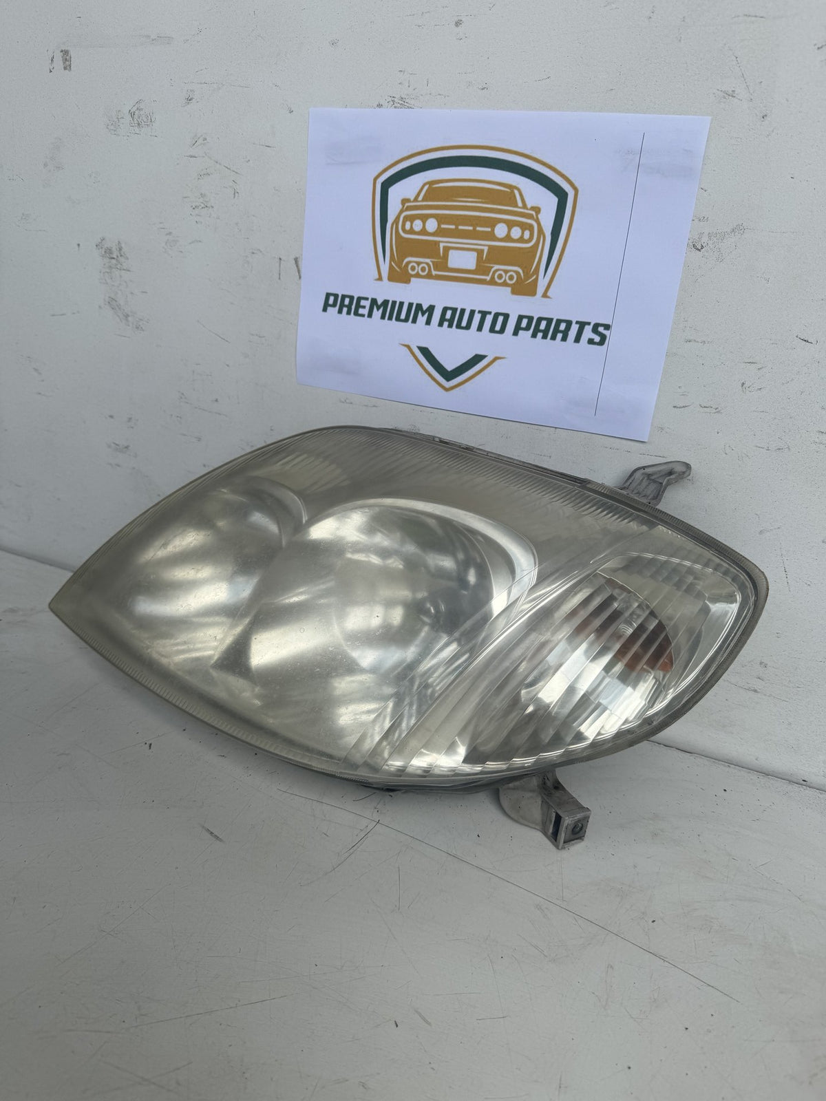 2004 Toyota Corolla Sedan Left Headlight KOITO 100-77486