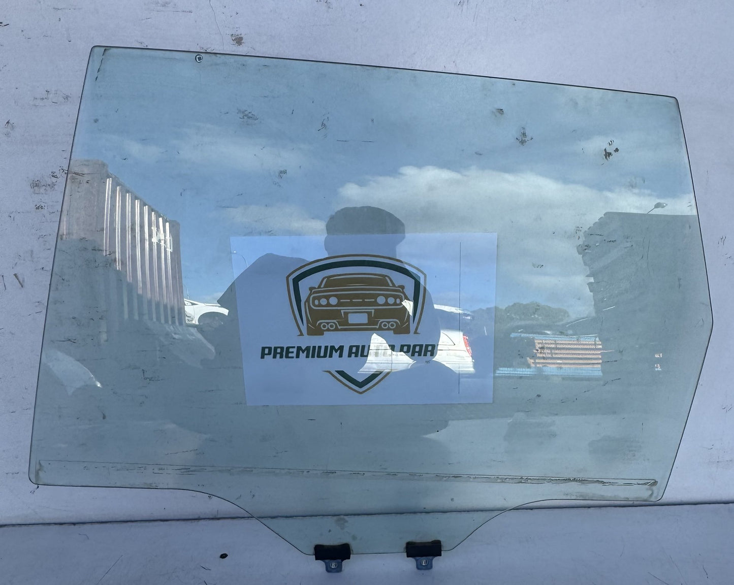 2010  SH Left Rear Door Window