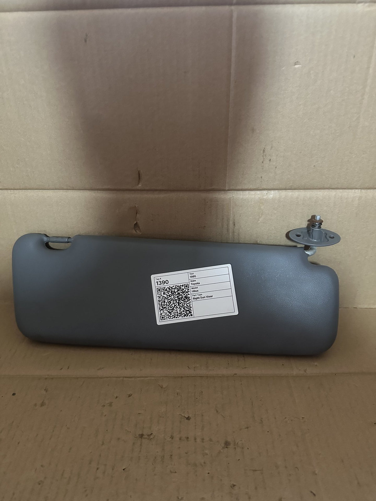 1988-1997 Toyota Hilux V N80 RN85 - Right Sun Visor