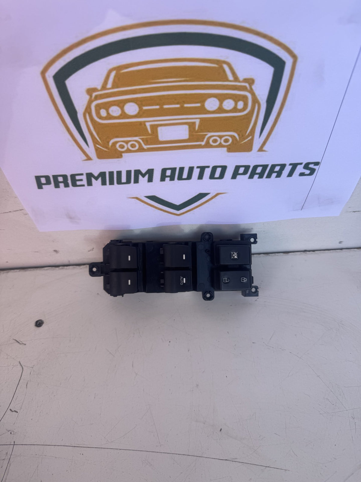 2015 Hyundai Santa Fe DM Station Wagon Master Power Window Switch
