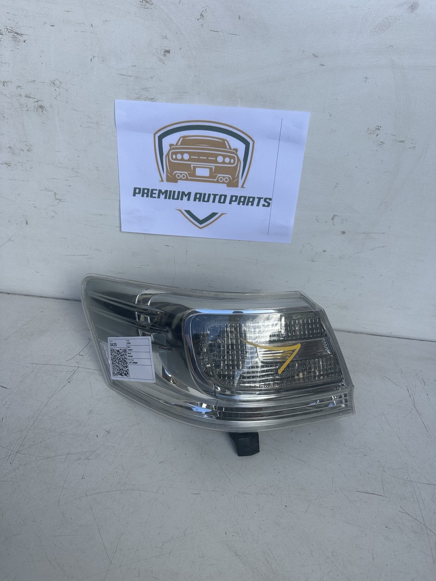 2010   Left Taillight