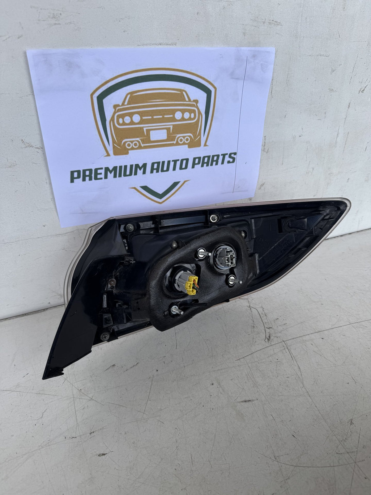 2012 Mazda Mazda3 Hatchback Left Taillight