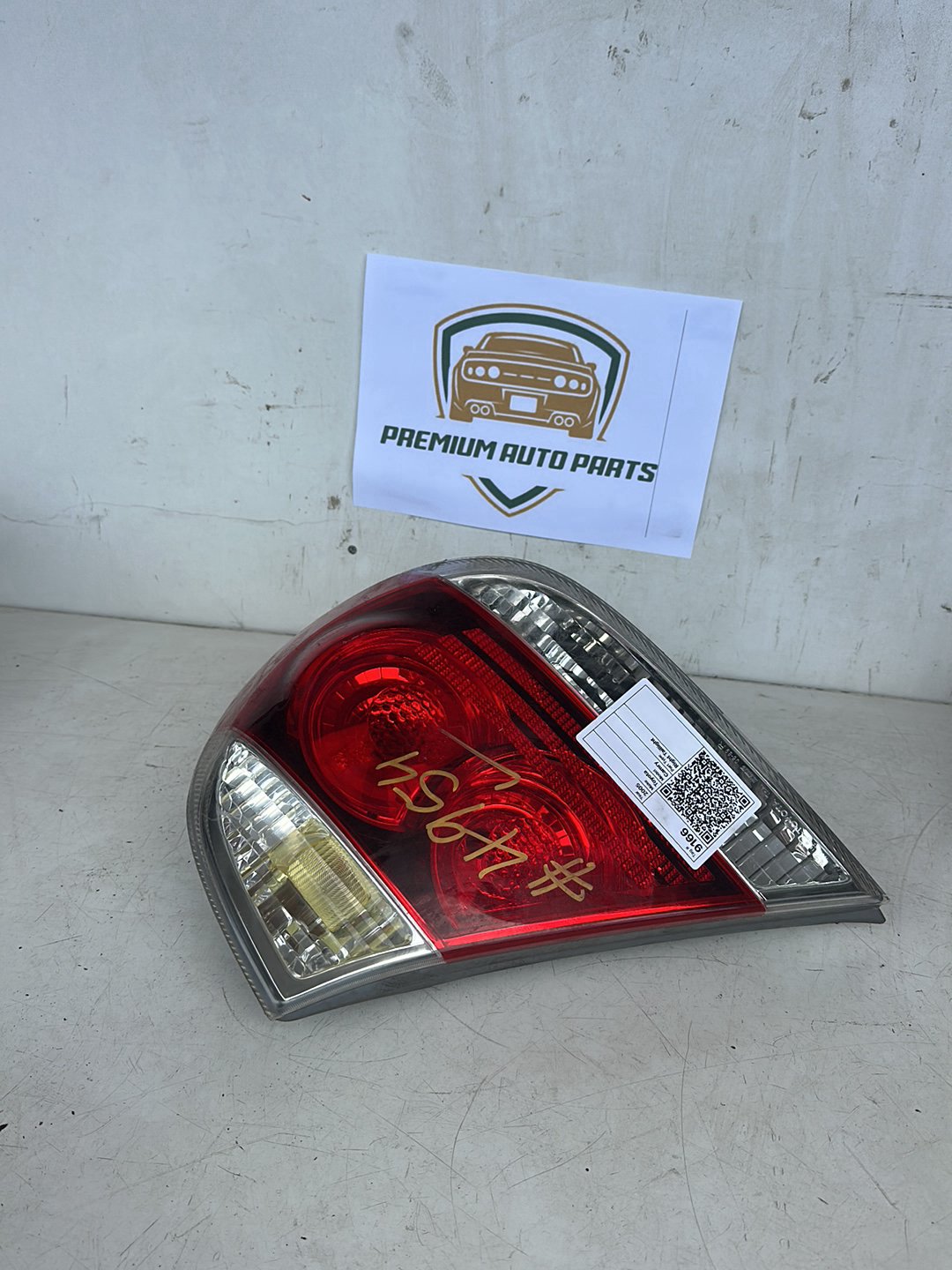2005 Toyota Camry Sedan Right Taillight