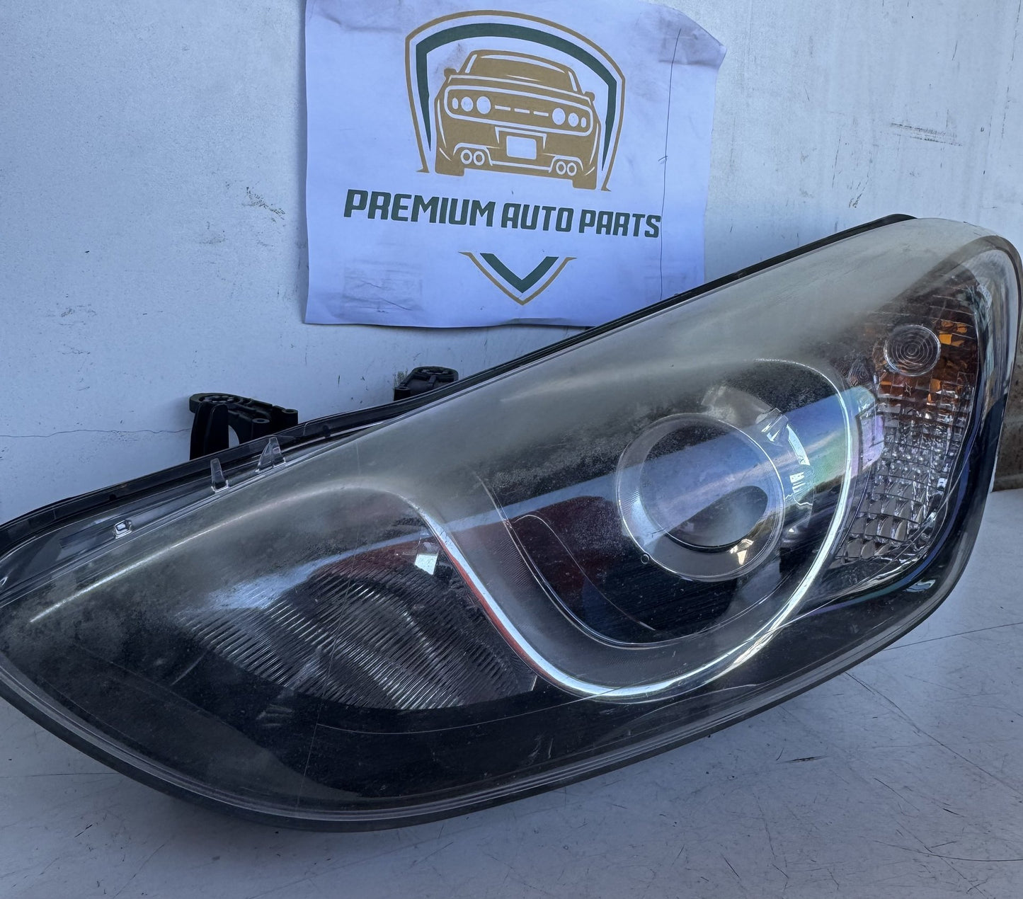 2015 Hyundai i30 GD Hatchback Left Headlight