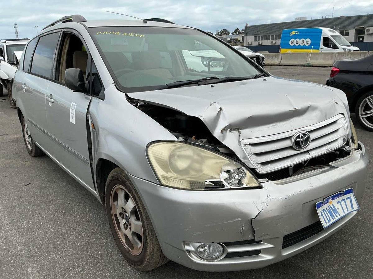 2003 Toyota Avensis Verso