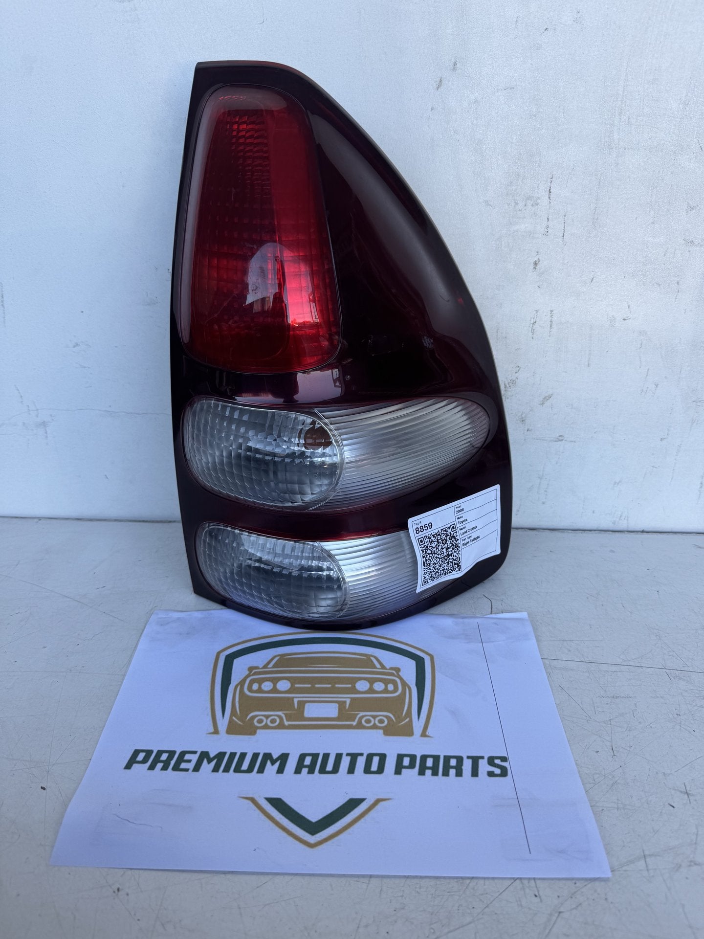 2008 Toyota Land Cruiser Station Wagon Right Taillight