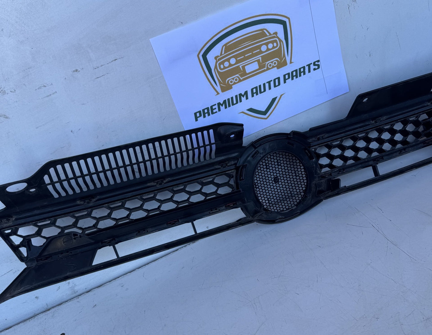 2010  MK6 - 5K Bumper Grille