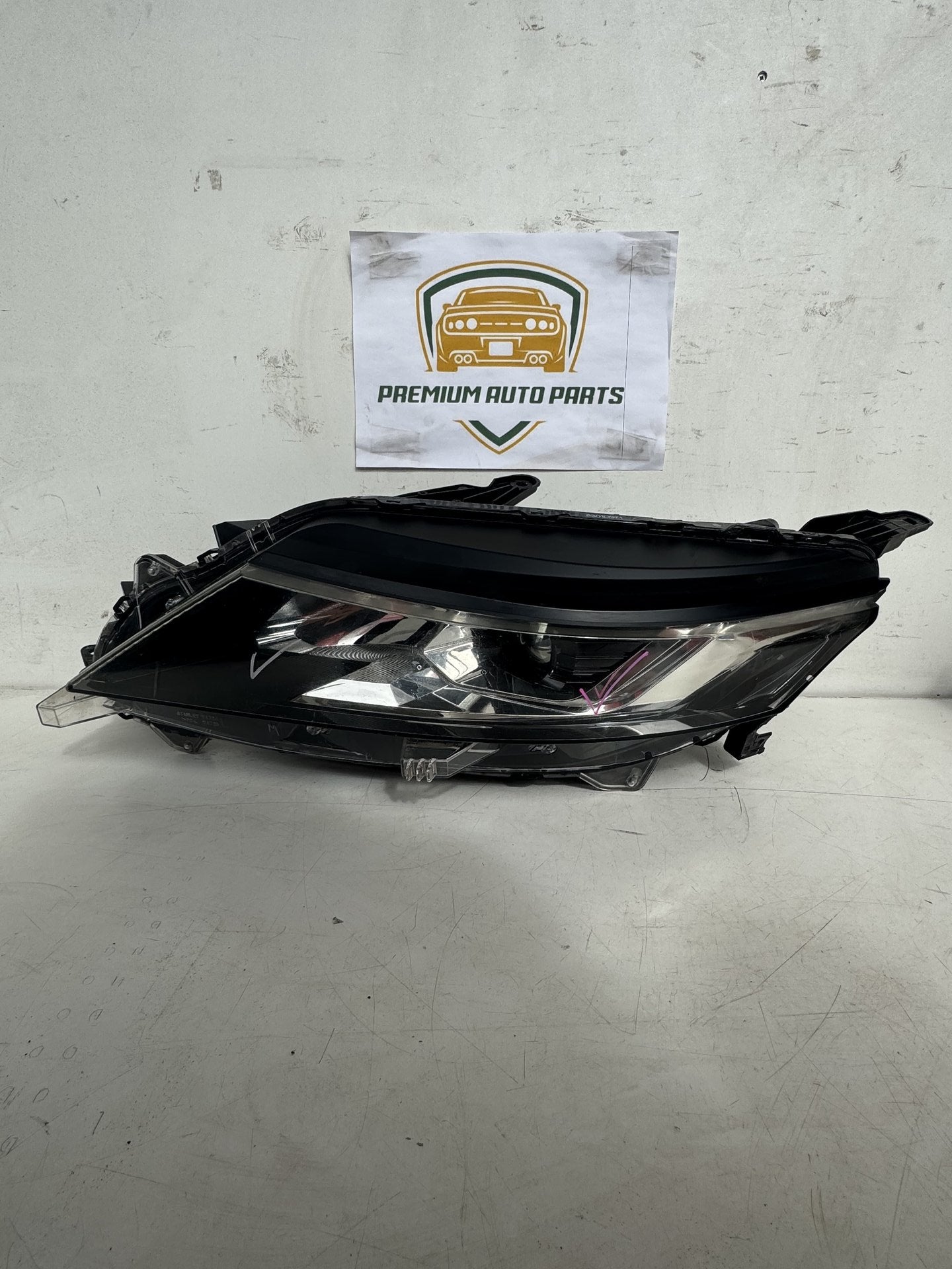 2019   Left Headlight