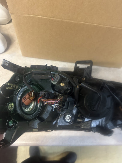2010 Mitsubishi Outlander Outlander Station Wagon Right Headlight P8924