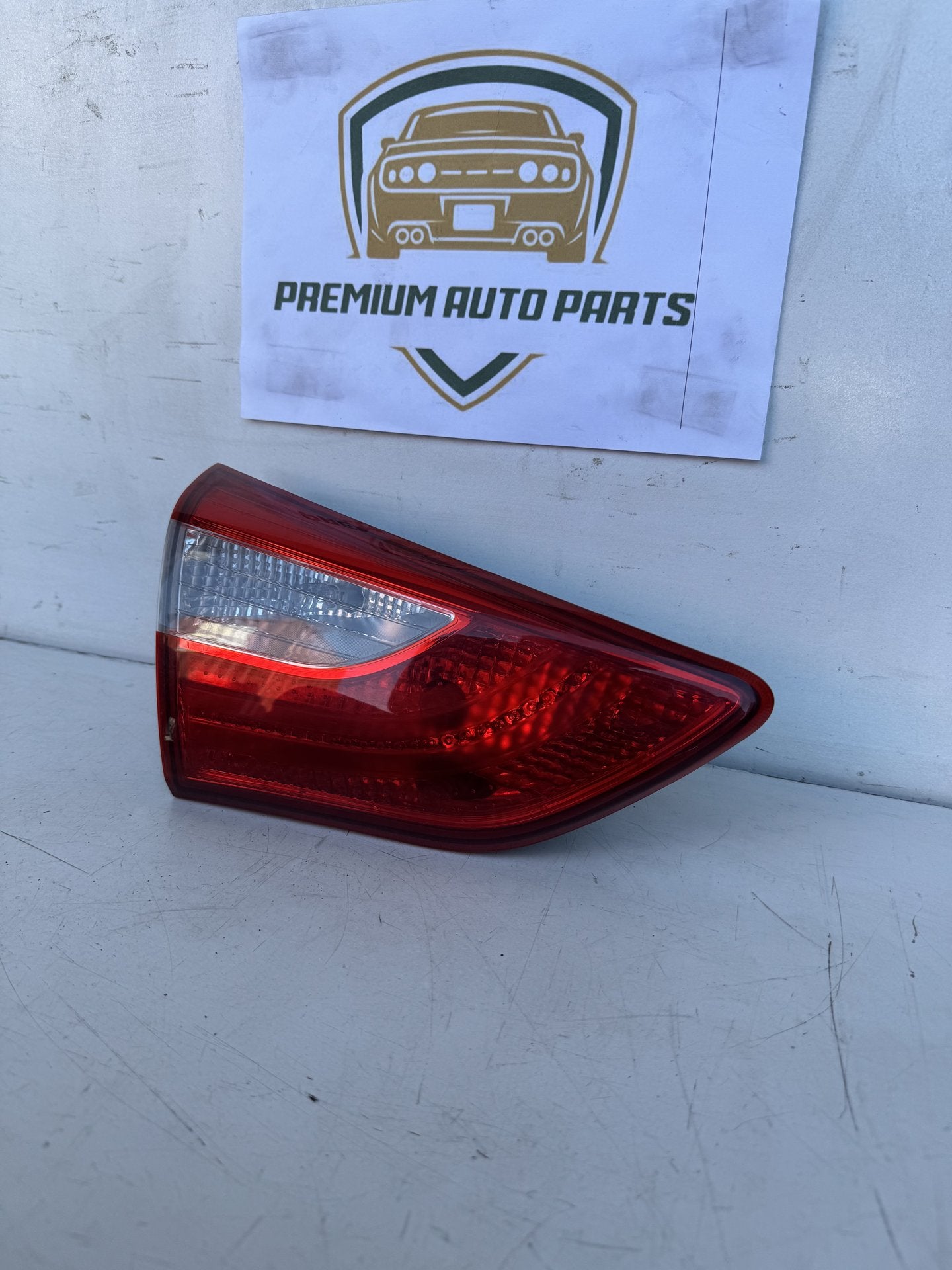 2014  GD Left Bootlid Light