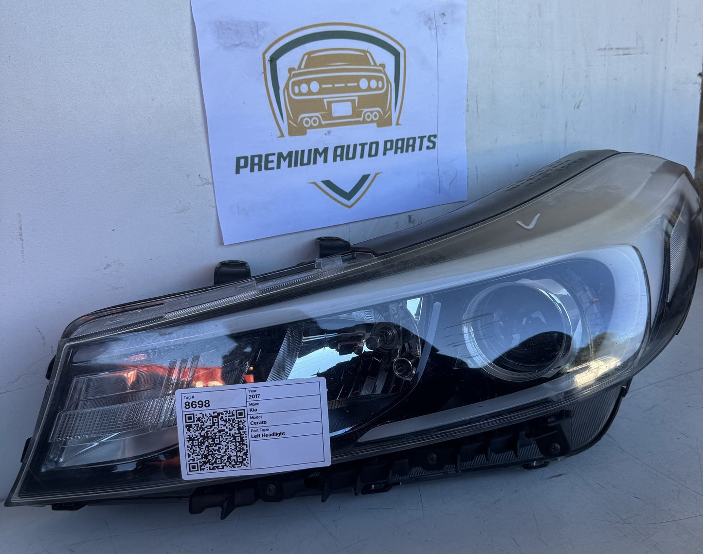 2017 Kia Cerato YD Hatchback Left Headlight