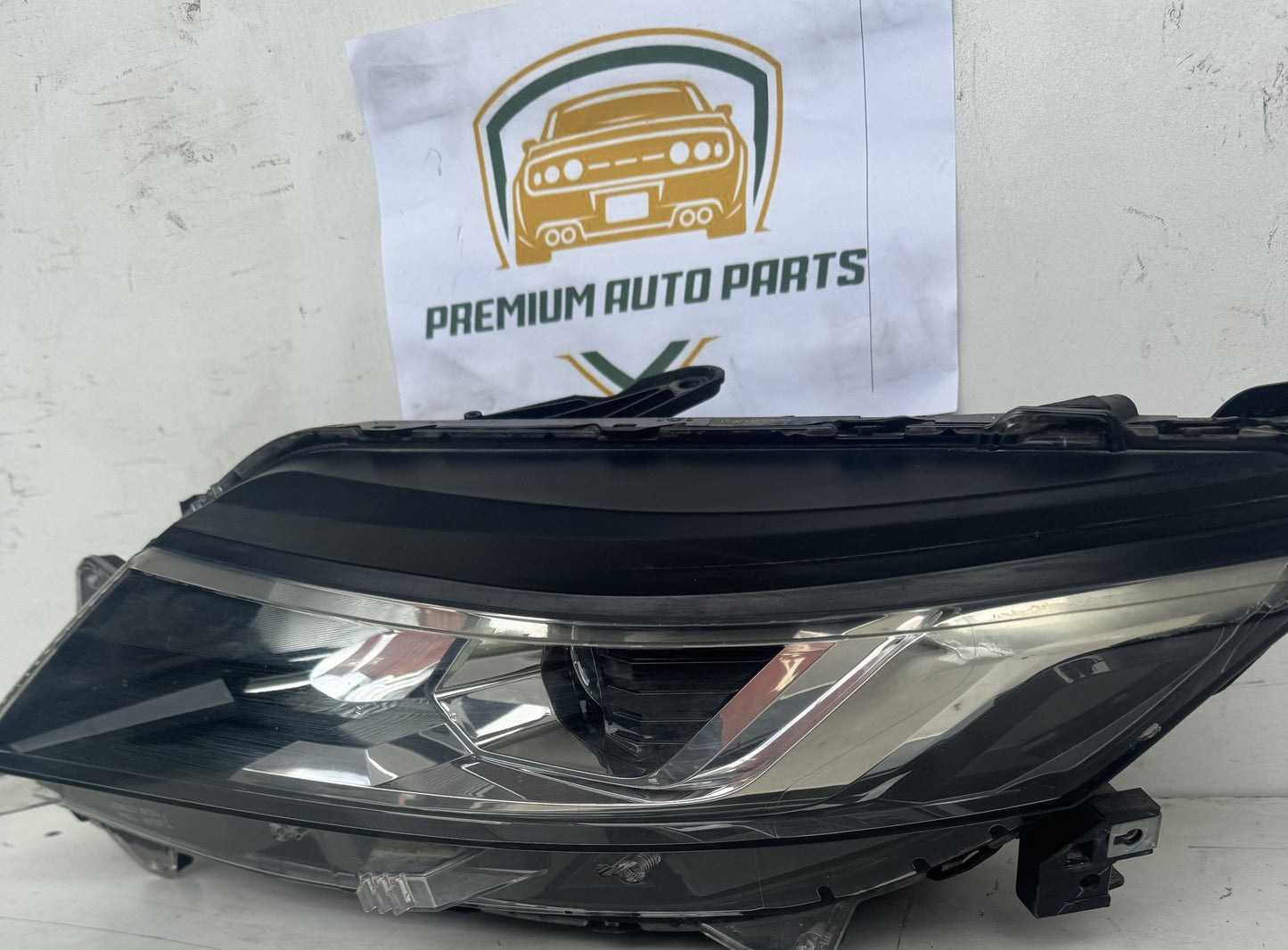 2019   Left Headlight