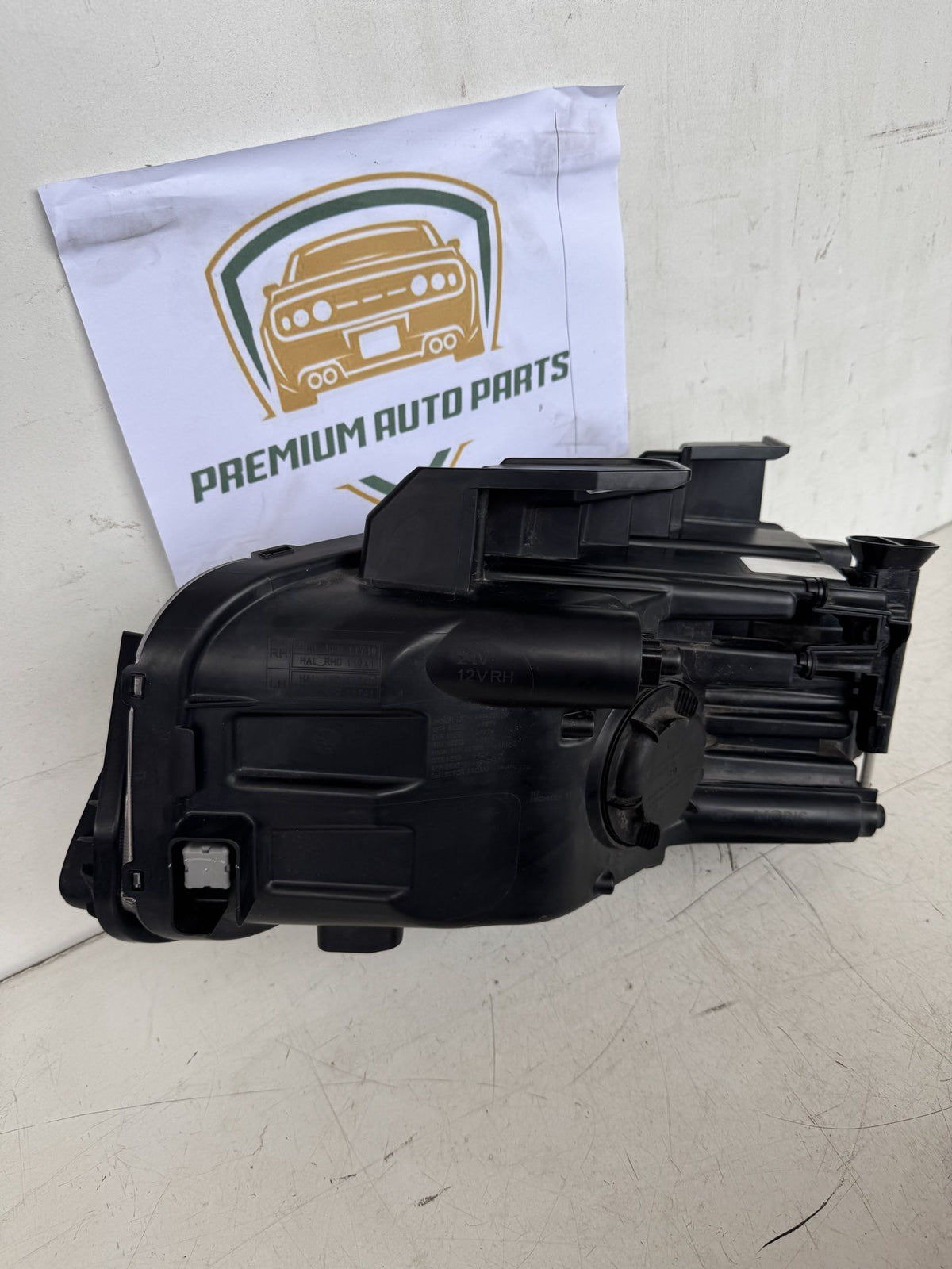2018 Hyundai Kona OS Station Wagon Right Headlight J9921-21020