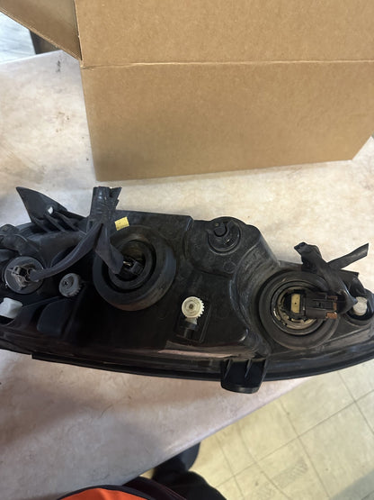 2004 Toyota Camry Camry Sedan Right Headlight 81150YC090