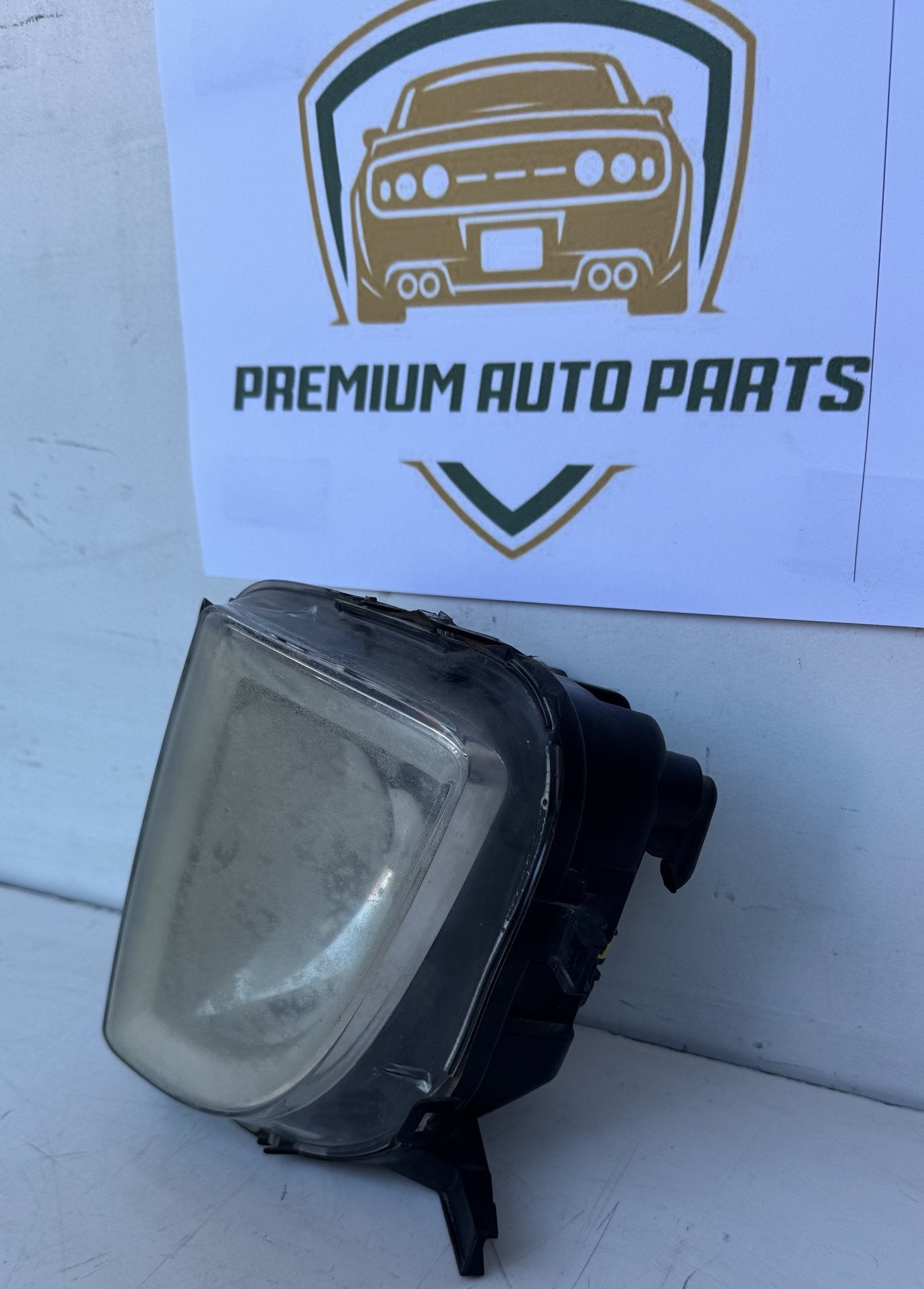 2010  MK6 - 5K Left Fog Light