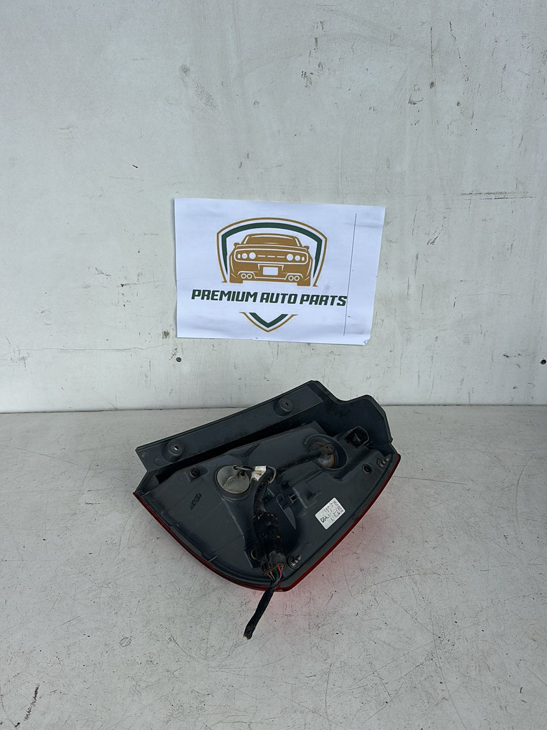 2012 Kia Sorento Station Wagon Left Taillight