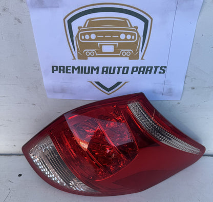 2006   Right Taillight