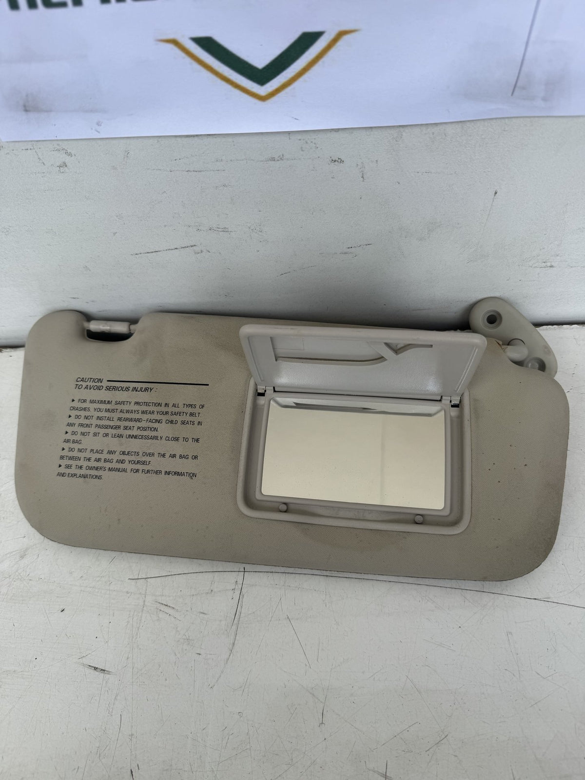 2004 Hyundai Getz TB - Right Sun Visor